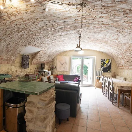 Hébergement de vacances Maison De Avec Piscine Gras