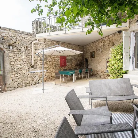 Holiday home Maison De Avec Piscine Gras